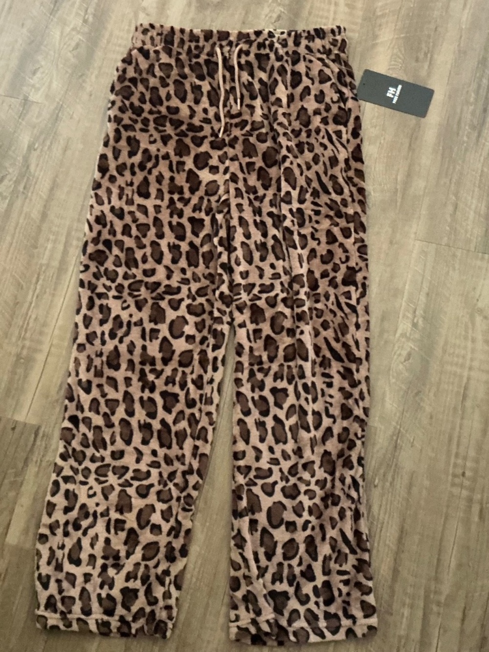 Free Haven leopard print fleece pants, size XL